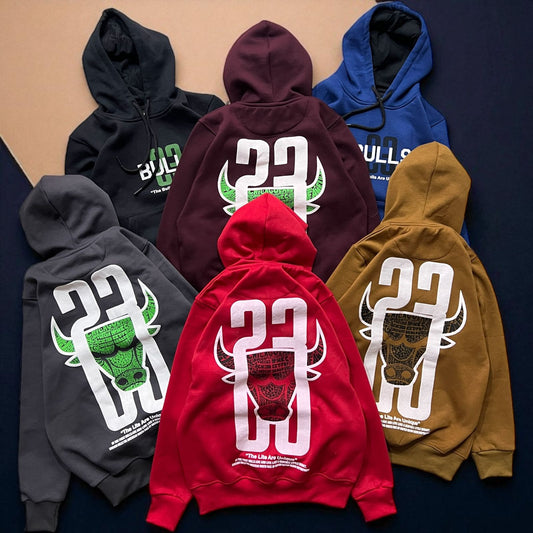 "Bulls 23 Oversized Graphic Hoodie – Urban Streetwear Vibes"